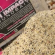 Kép 2/3 - MAINLINE HIGH IMPACT GROUNDBAIT - ACTIVATED NUT MIX 2kg